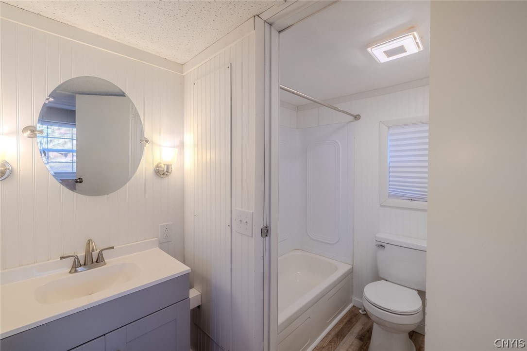 6940 Highbridge Road, Unit 6 De Witt, NY 13066 - Photo 6 of 16 Bathroom #1