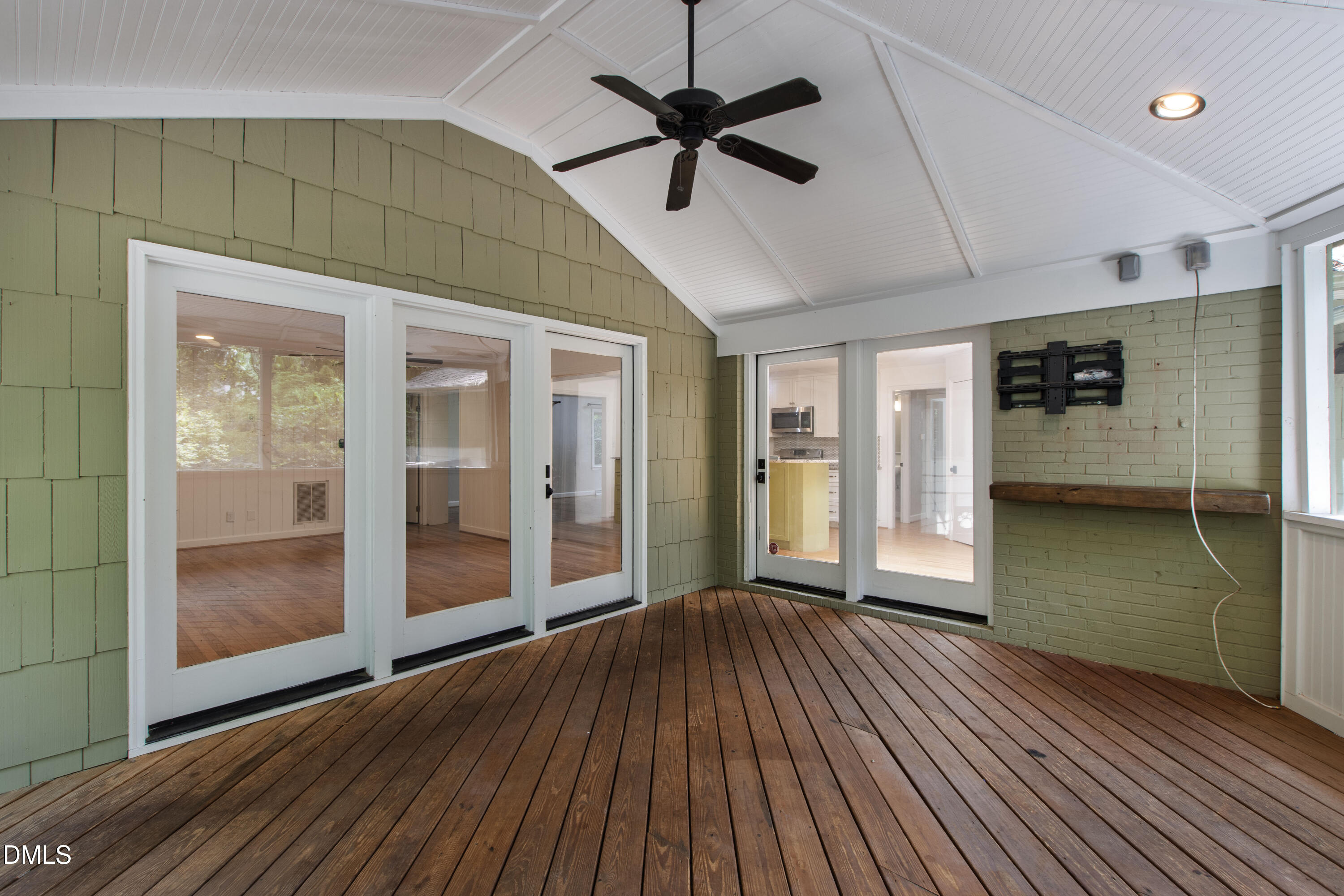 1321 Hathaway Road Raleigh, NC 27608 - Photo 41 of 47 Hathaway (17)