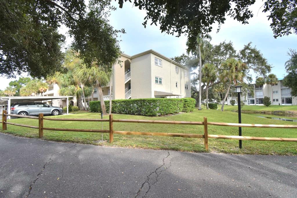 940 Virginia Street, Unit 108 Dunedin, FL 34698 - Photo 2 of 50