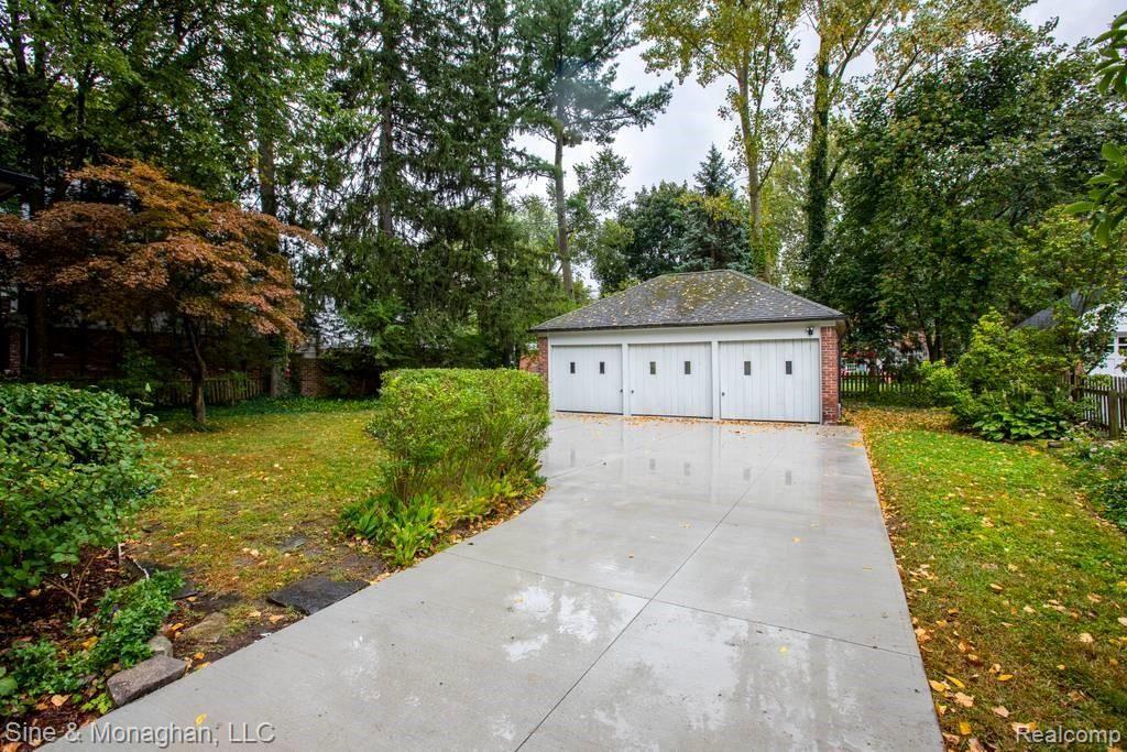 205 Merriweather Road Grosse Pointe Farms, MI 48236 - Photo 30 of 36