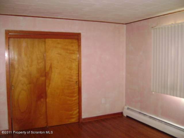 448 3rd Street Blakely, PA 18447 - Photo 11 of 19 Gallery Image 11