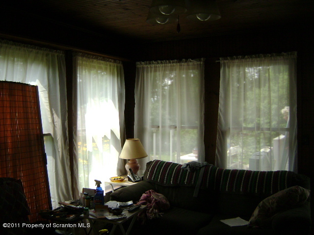 448 3rd Street Blakely, PA 18447 - Photo 15 of 19 Gallery Image 15