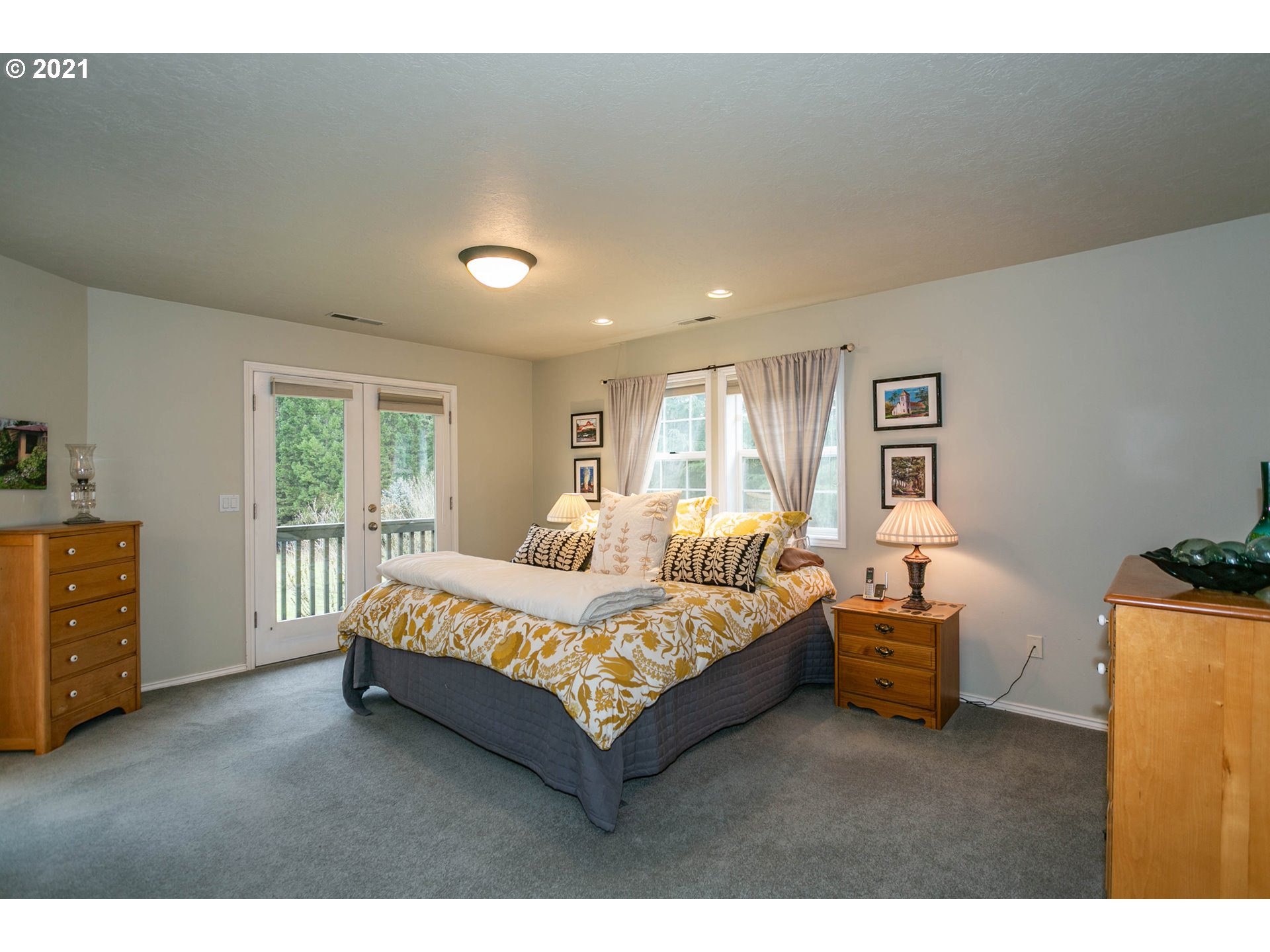 1381 Southwest Borland Road West Linn, OR 97068 - Photo 12 of 29 Gallery Image 12