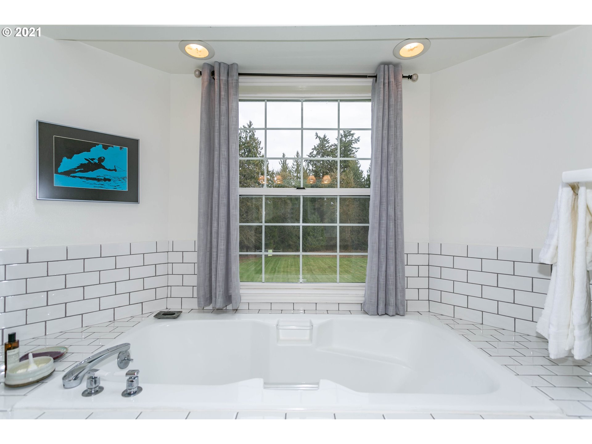 1381 Southwest Borland Road West Linn, OR 97068 - Photo 16 of 29 Gallery Image 16