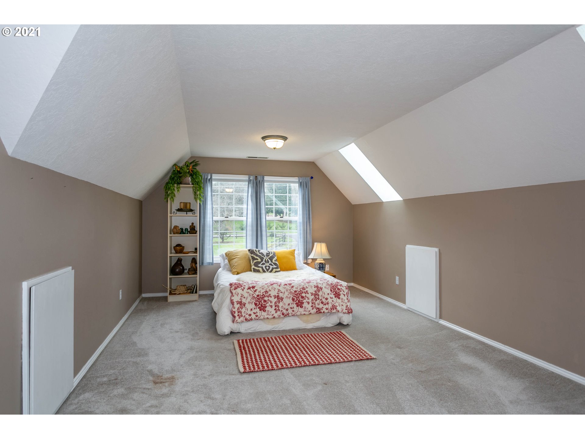 1381 Southwest Borland Road West Linn, OR 97068 - Photo 21 of 29 Gallery Image 21