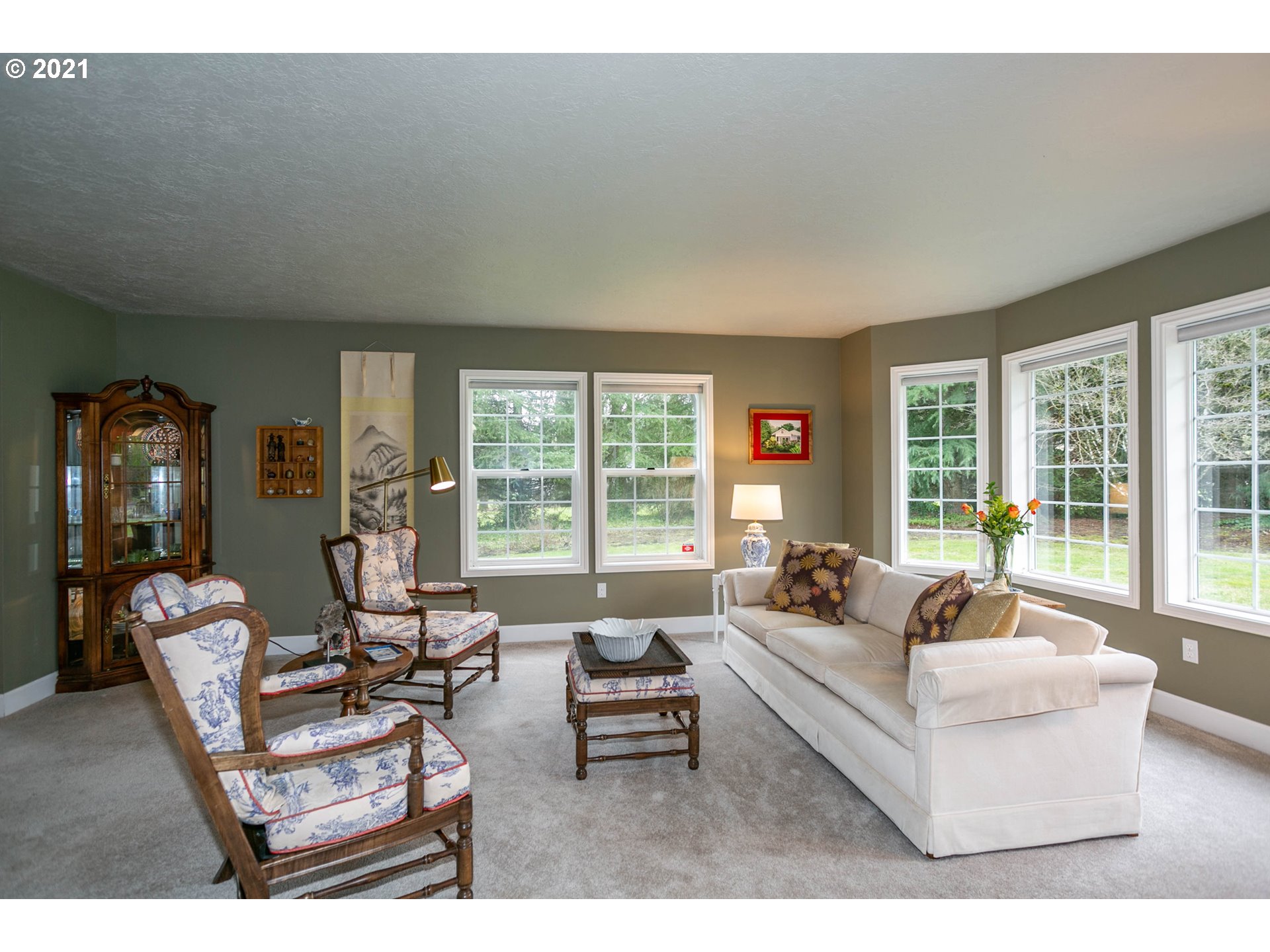 1381 Southwest Borland Road West Linn, OR 97068 - Photo 6 of 29 Gallery Image 6