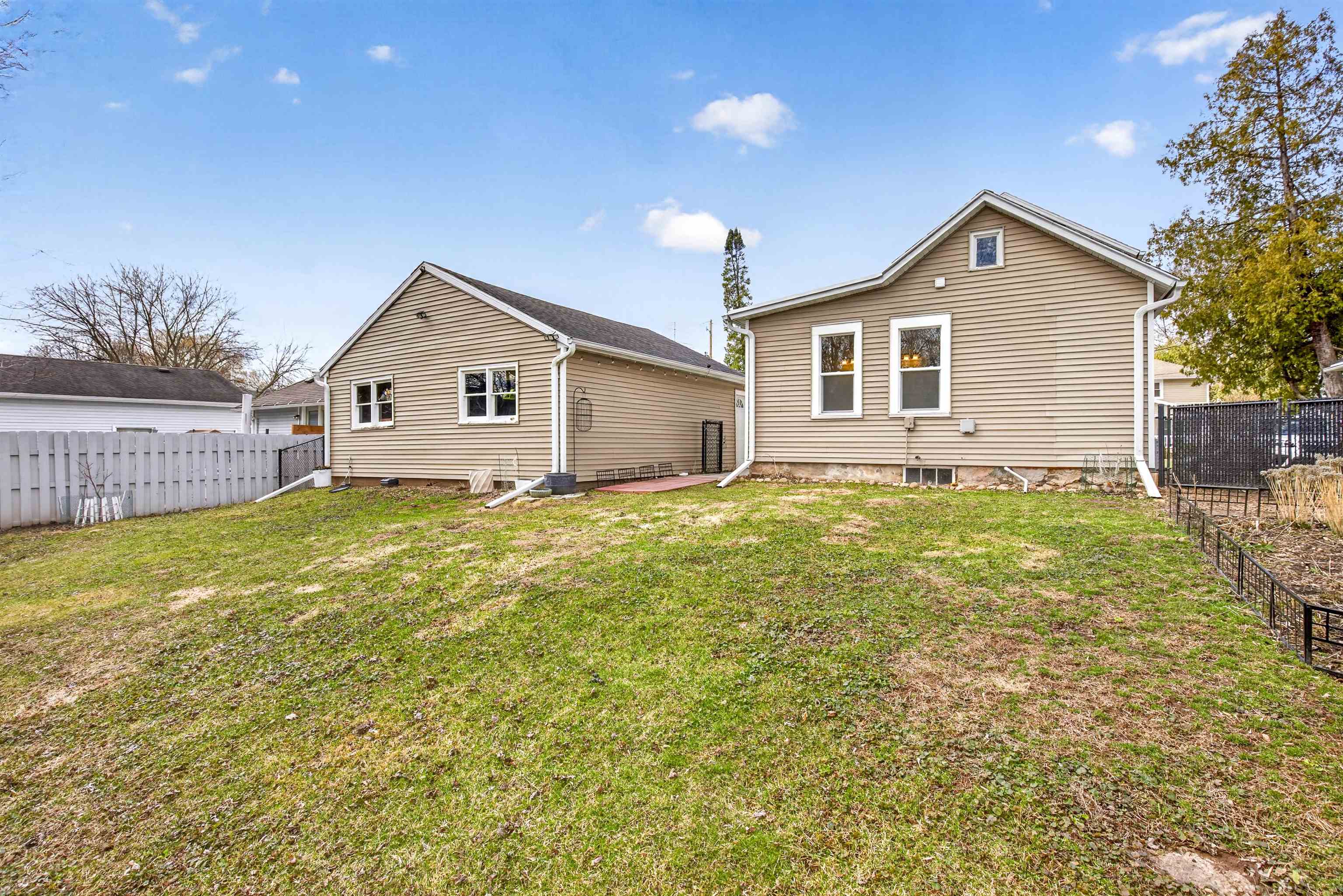 718 North Harriman Street Appleton, WI 54911 - Photo 40 of 48