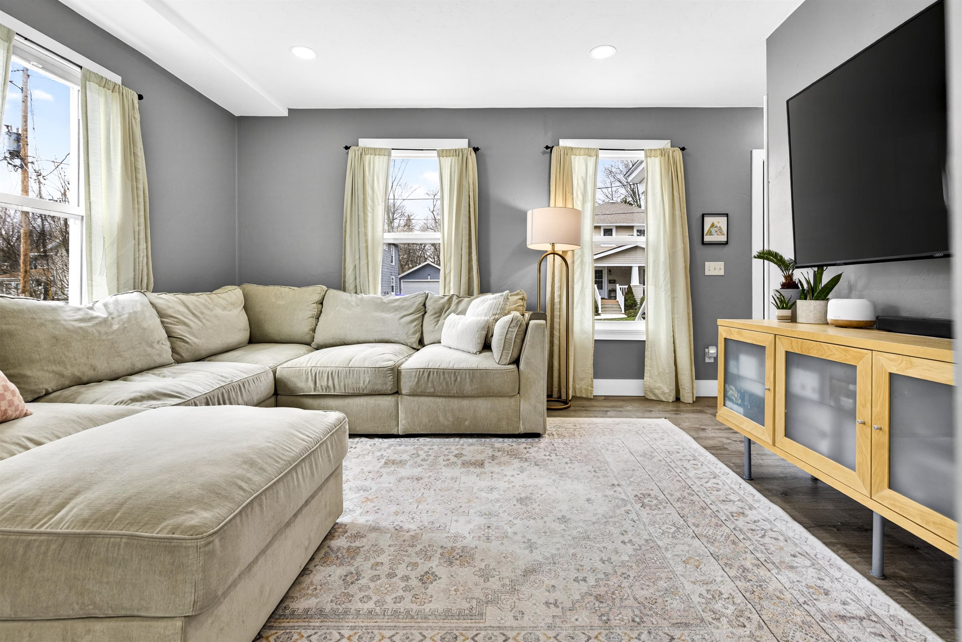 718 North Harriman Street Appleton, WI 54911 - Photo 5 of 48