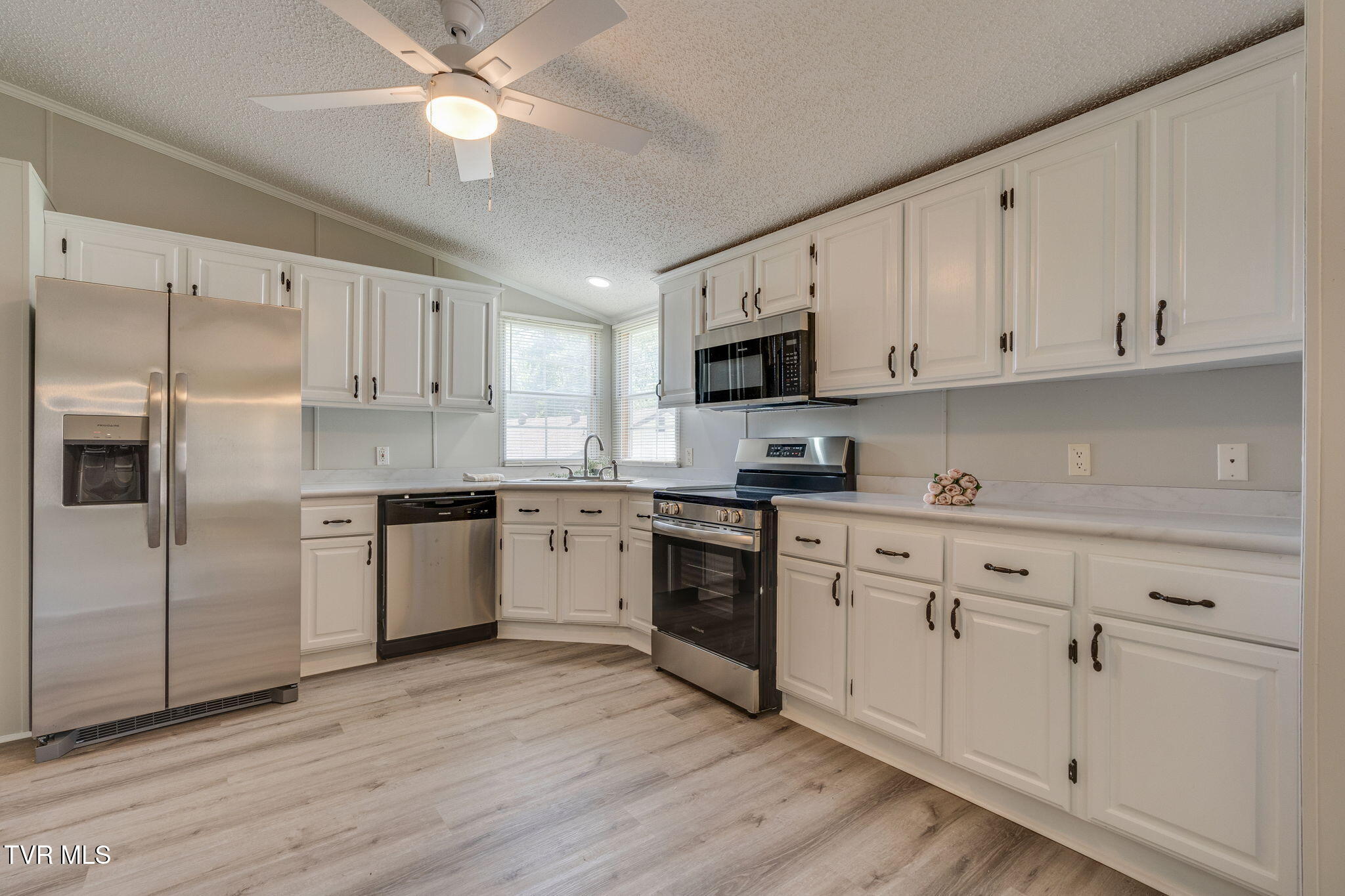 200 Packing House Road Kingsport, TN 37660 - Photo 13 of 29 009