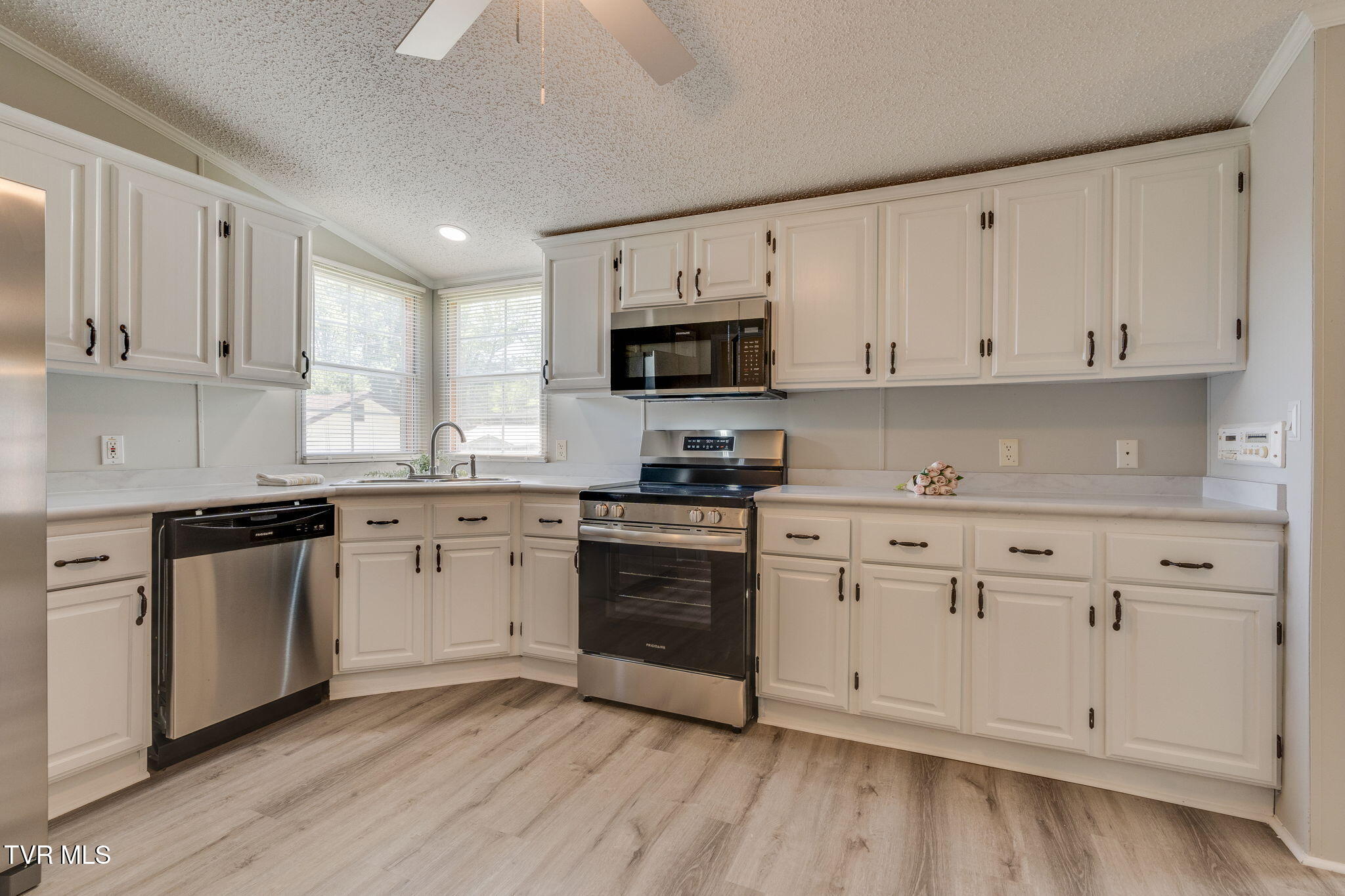 200 Packing House Road Kingsport, TN 37660 - Photo 14 of 29 010
