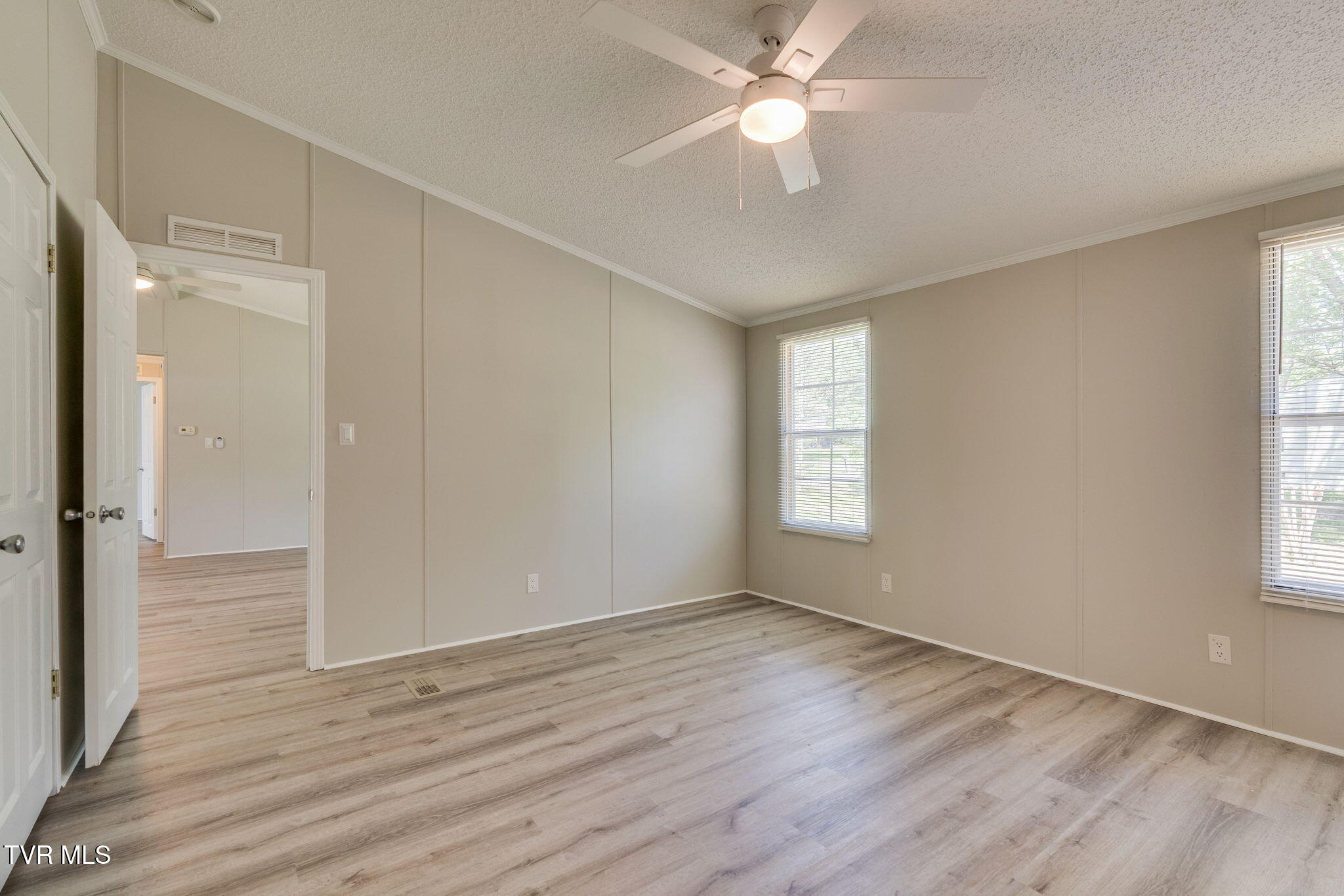 200 Packing House Road Kingsport, TN 37660 - Photo 17 of 29 primary bedroom pic 2