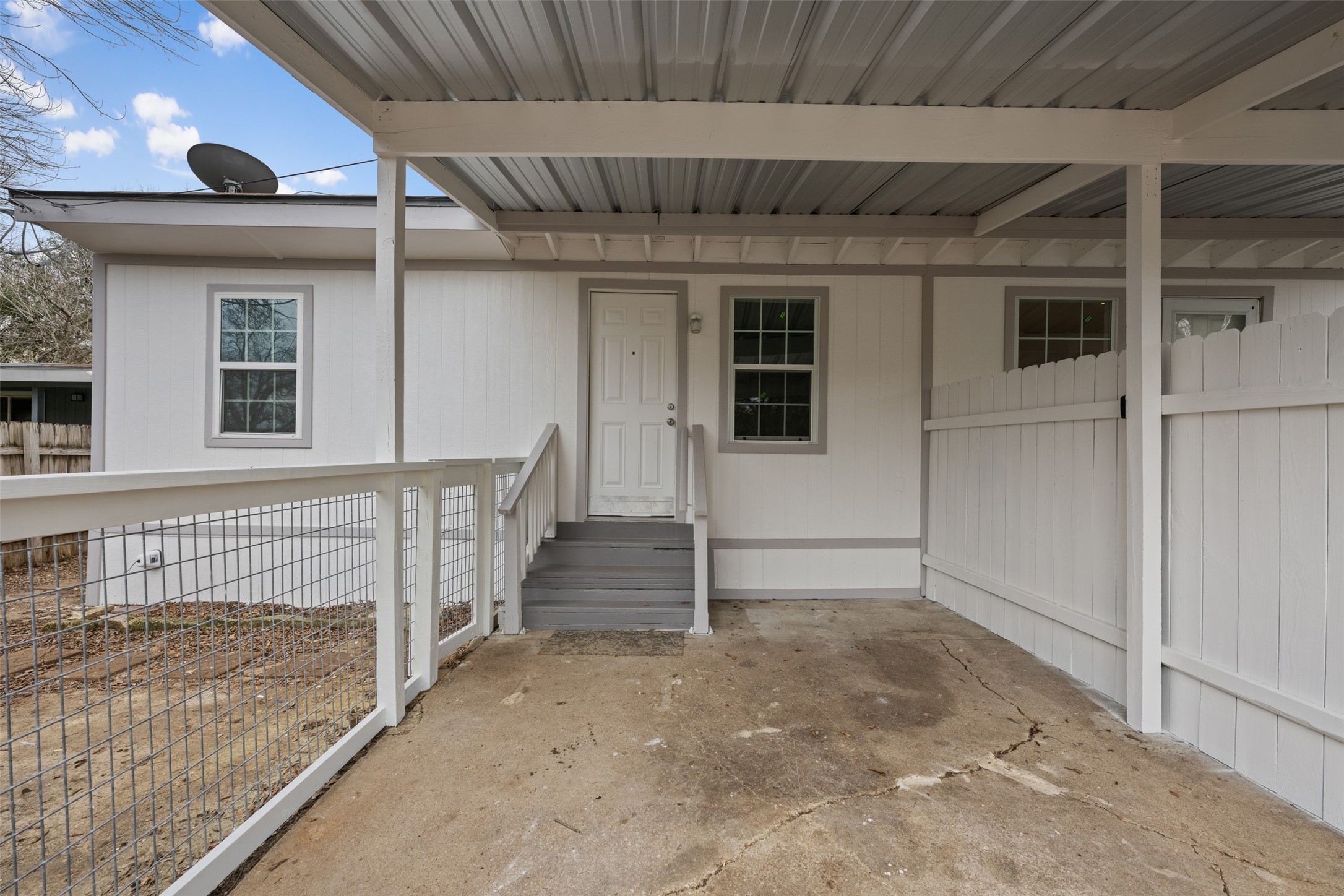 901 Valdez Street, Unit 13 Austin, TX 78741 - Photo 27 of 38 a view of house with deck