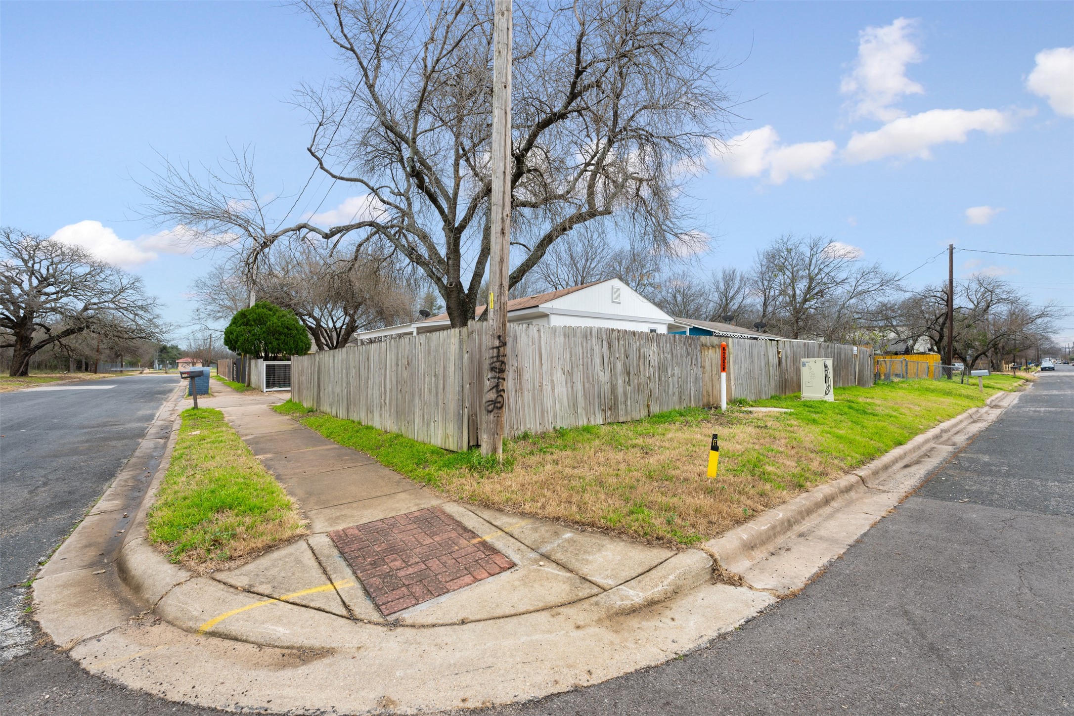 901 Valdez Street, Unit 13 Austin, TX 78741 - Photo 36 of 38 a view of outdoor space yard and lake