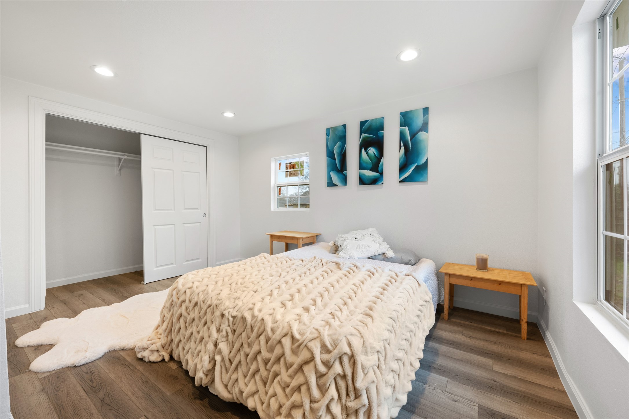 901 Valdez Street, Unit 13 Austin, TX 78741 - Photo 8 of 38 a bedroom with a bed and a window