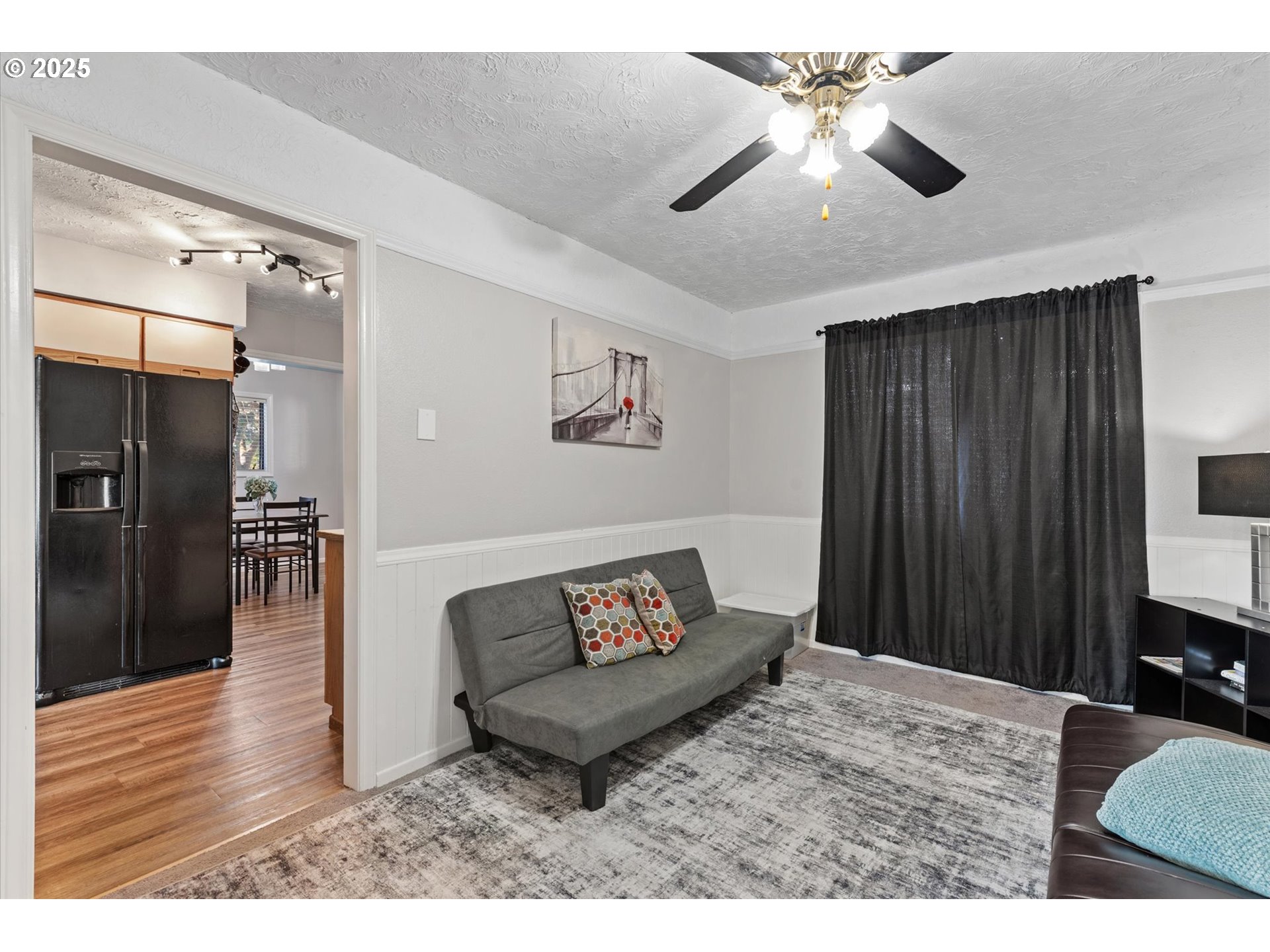 1805 East Street Baker City, OR 97814 - Photo 6 of 45 a living room with furniture and a flat screen tv