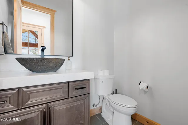 $1,800,000 | 2238 Country Club Drive, Overgaard, AZ 85933