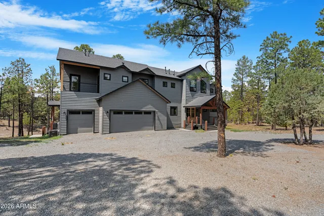 $1,800,000 | 2238 Country Club Drive, Overgaard, AZ 85933