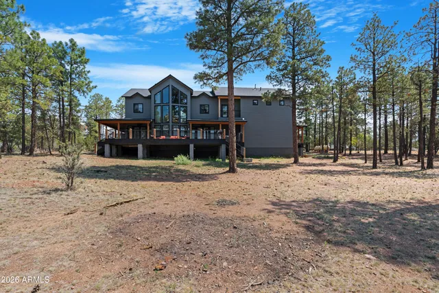 $1,800,000 | 2238 Country Club Drive, Overgaard, AZ 85933