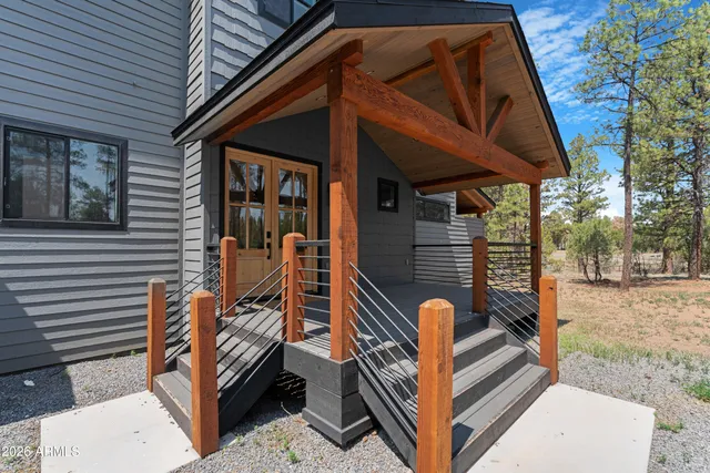 $1,800,000 | 2238 Country Club Drive, Overgaard, AZ 85933