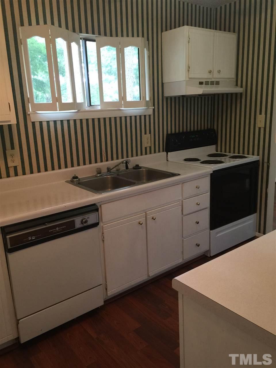 706 Godwin Court Raleigh, NC 27606 - Photo 4 of 19