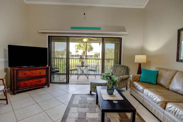 $499,999 | 27 Village Del Lago Circle, St. Augustine, FL 32080