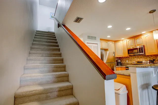 $499,999 | 27 Village Del Lago Circle, St. Augustine, FL 32080