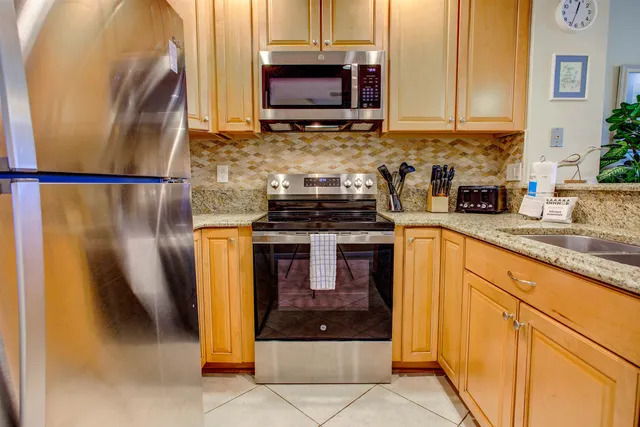 $499,999 | 27 Village Del Lago Circle, St. Augustine, FL 32080