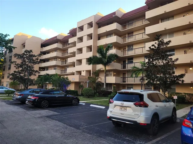 $119,000 | 3671 Environ Boulevard, Unit 468, Lauderhill, FL 33319