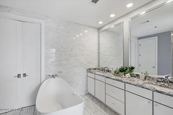 $879,000 | 145 Republic Street, Unit 431, Madison, MS 39110
