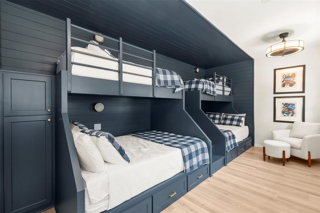 258 Sunset Point Mabank, TX 75156 - Photo 21 of 40 a bedroom with a bed and a window