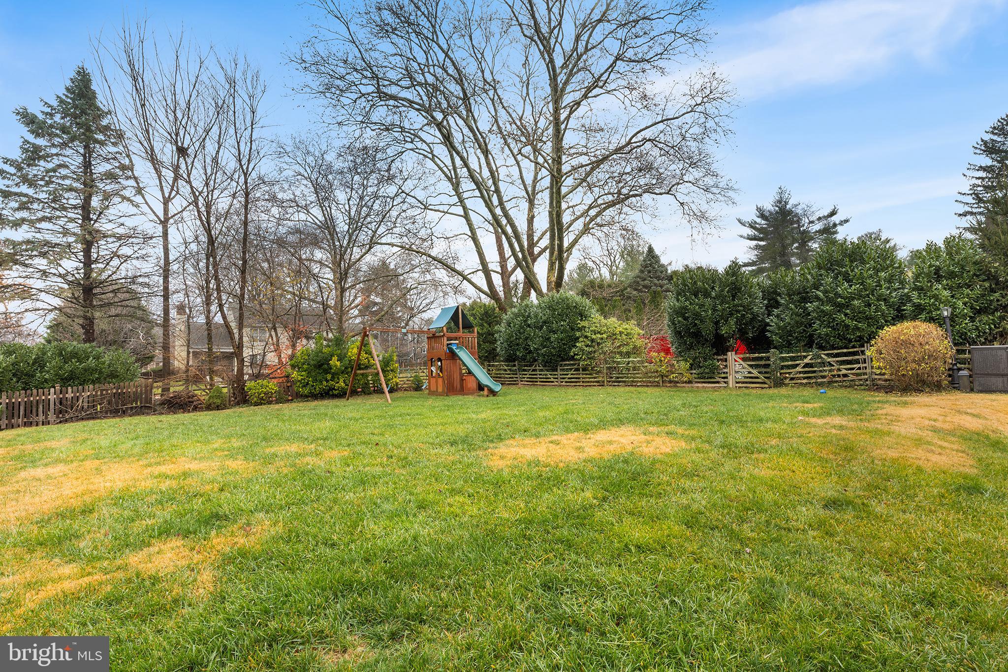 409 Mcclenaghan Mill Road Narberth, PA 19072 - Photo 4 of 72 Large flat backyard