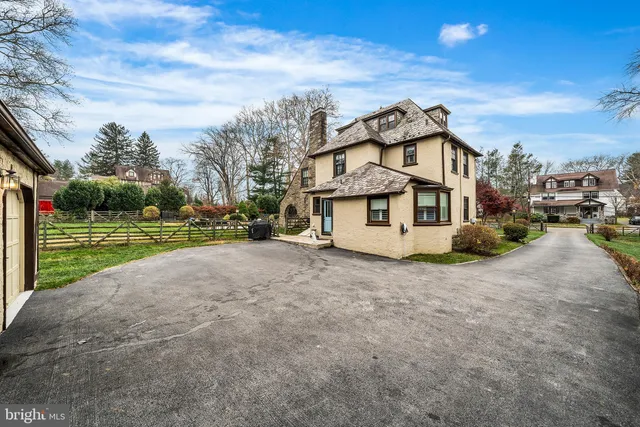 $1,150,000 | 409 Mcclenaghan Mill Road, Narberth, PA 19072