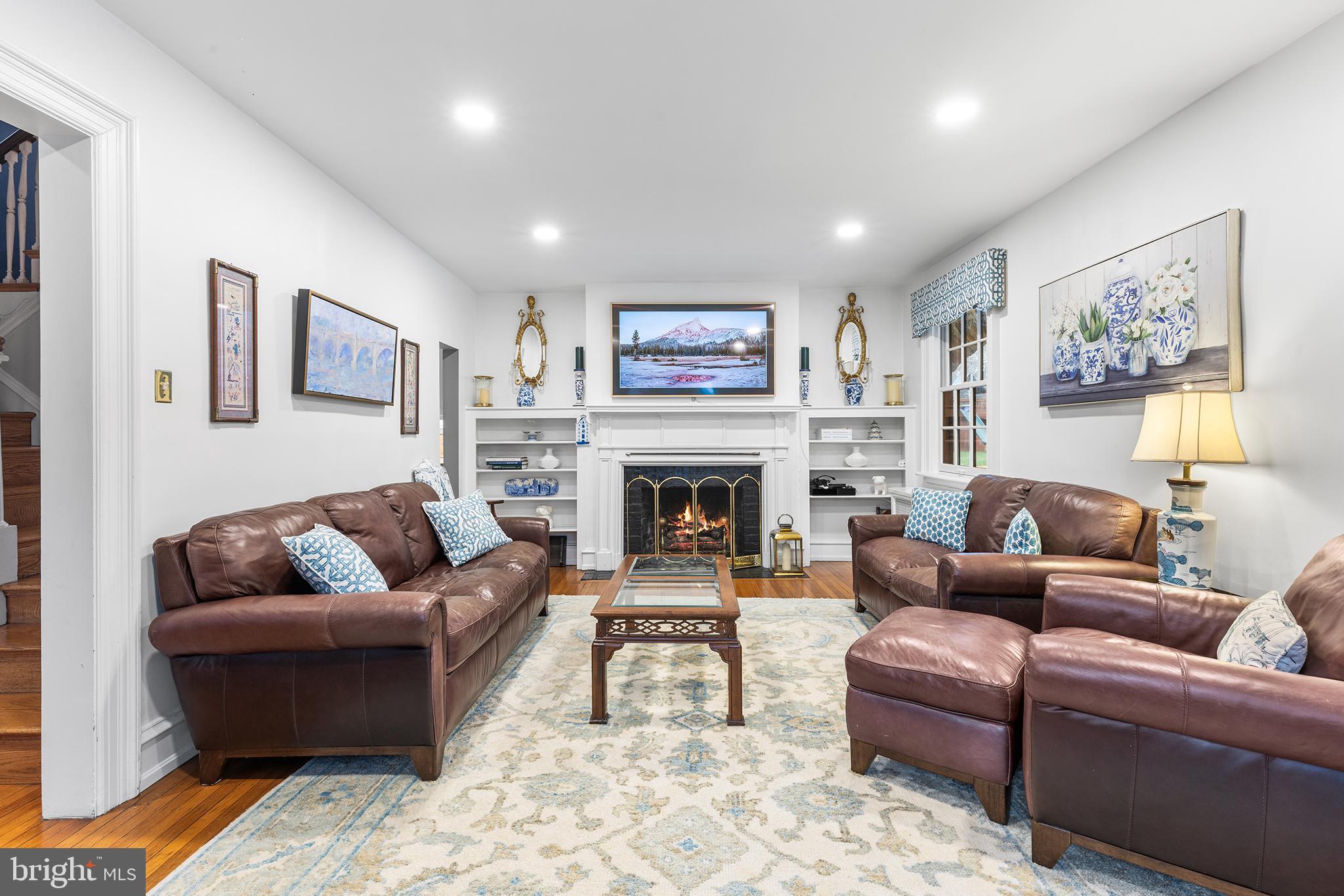 409 Mcclenaghan Mill Road Narberth, PA 19072 - Photo 6 of 72 Living room w/ built ins