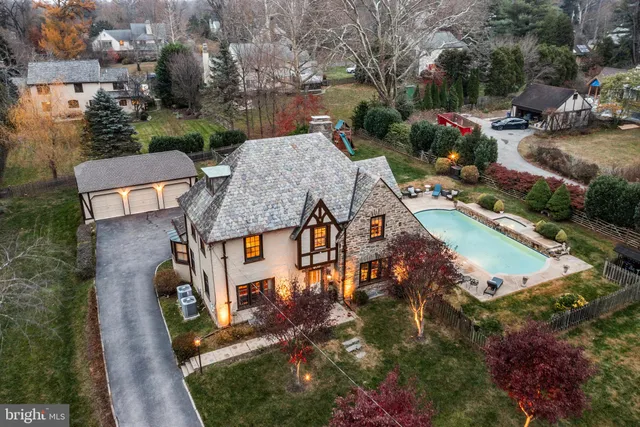 $1,150,000 | 409 Mcclenaghan Mill Road, Narberth, PA 19072