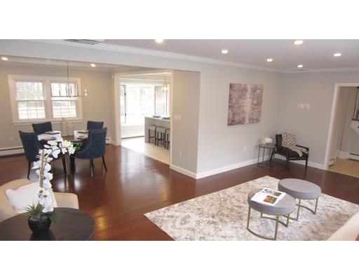 108 Pine Ridge Road Medford, MA 02155 - Photo 10 of 25 a living room with furniture and wooden floor