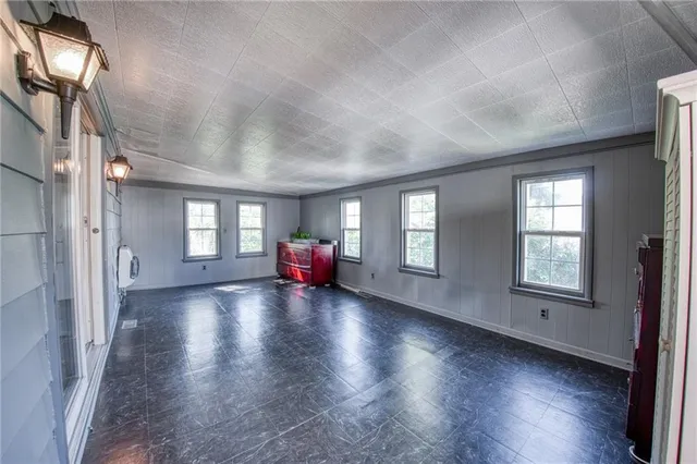 $99,000 | 505 Locust Street, Leechburg, PA 15656