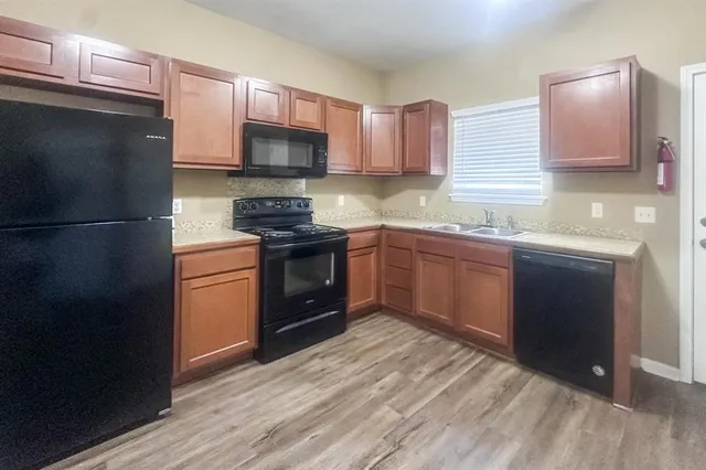 $1,200,000 | 507-509 East Lagrange St Lake East, Unit 1 & 2 EACH BLDG, Lake Charles, LA 70605