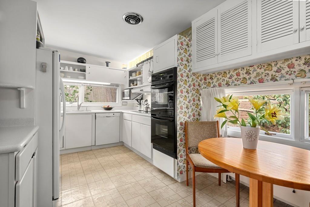 144 Sudbury Road Weston, MA 02493 - Photo 7 of 22 Gallery Image 7
