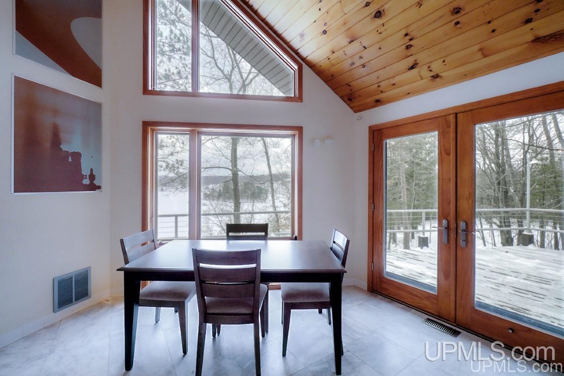 1659 Vivio Road Florence, WI 54121 - Photo 4 of 45 Gallery Image 4