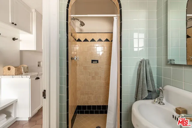 $1,699,000 | 3479 Westmount Avenue, View Park, CA 90043