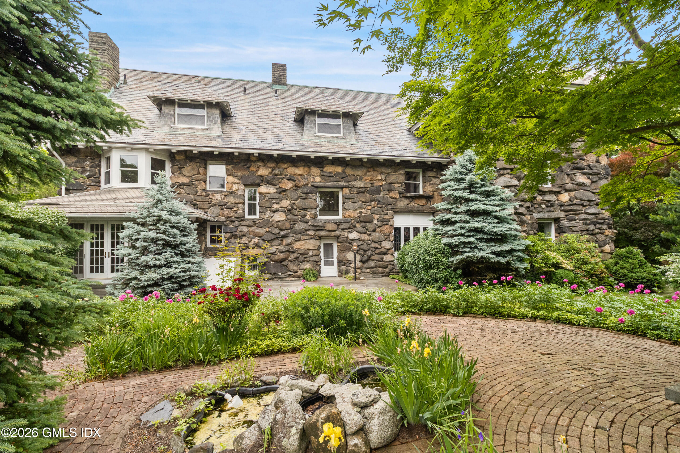 432 Field Point Road Greenwich, CT 06830 - Photo 8 of 49 Rear Gardens