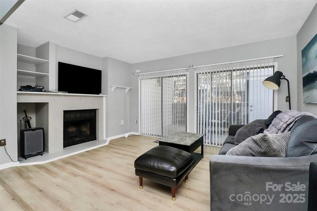 $300,000 | 427 West 8th Street, Charlotte, NC 28202