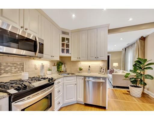 4 Pilgrim Road Woburn, MA 01801 - Photo 8 of 24 Gallery Image 8
