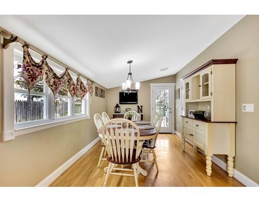 4 Pilgrim Road Woburn, MA 01801 - Photo 10 of 24 Gallery Image 10