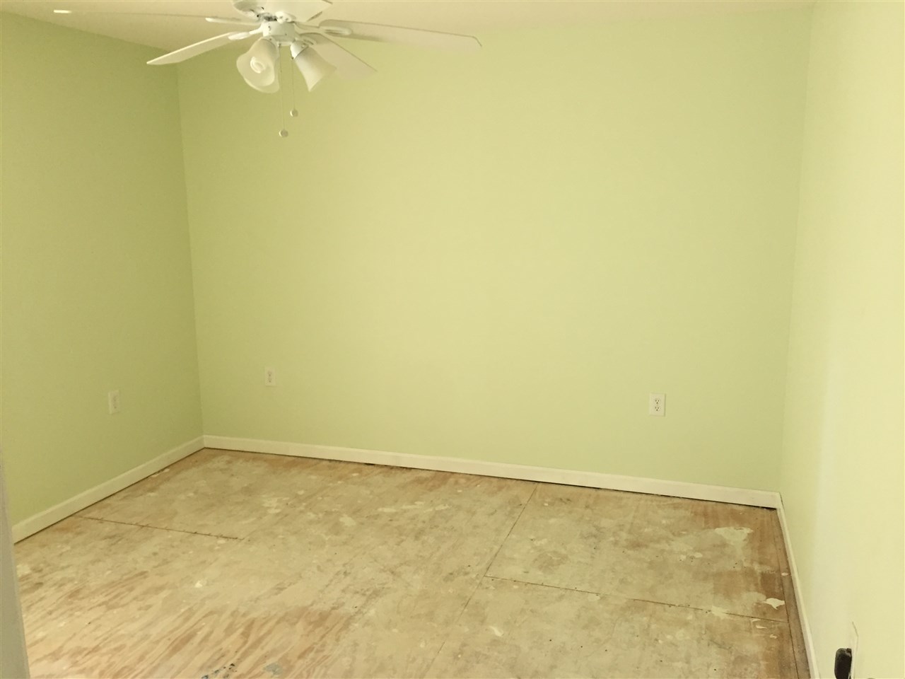 16621 Thompson Road Loxley, AL 36551 - Photo 26 of 29 5th Bedroom - Upstairs -