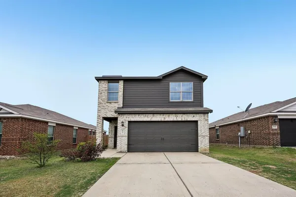 $2,300 | 1927 Churchill Downs Drive, Seagoville, TX 75159