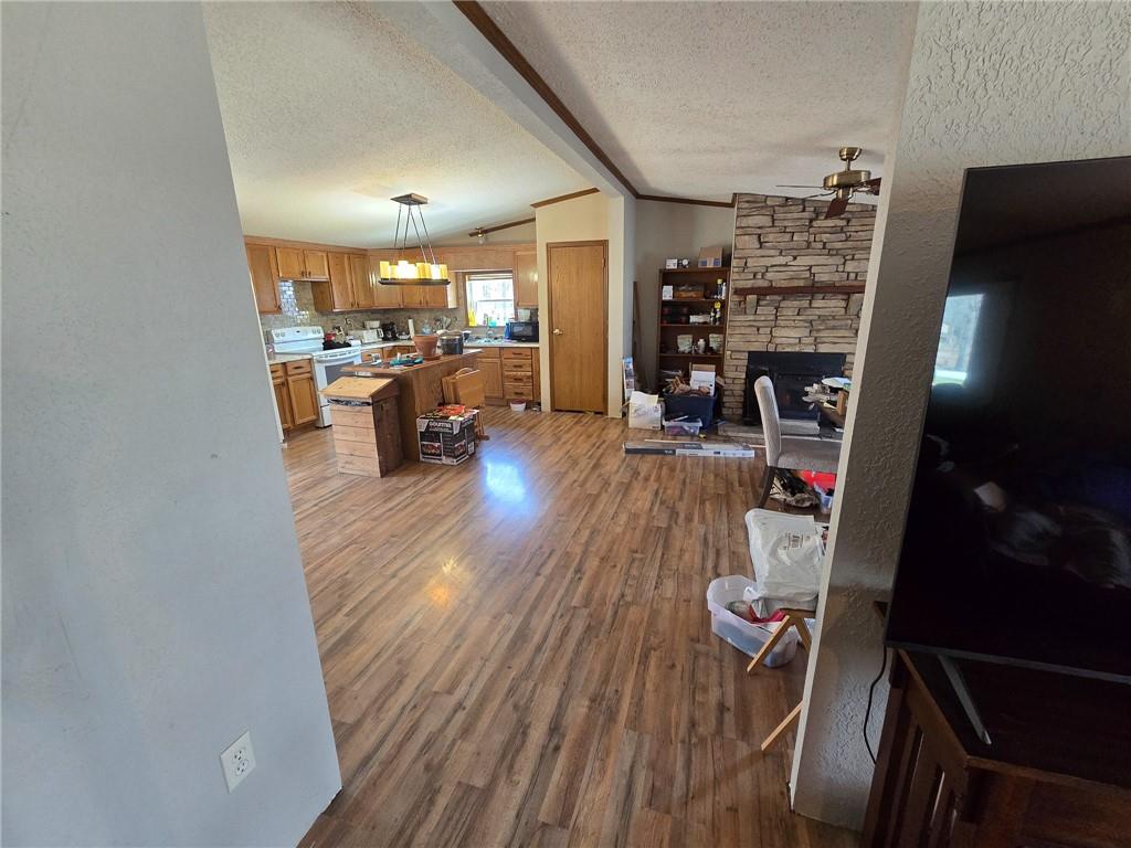 556 Southeast 1291 Road Clinton, MO 64735 - Photo 7 of 20