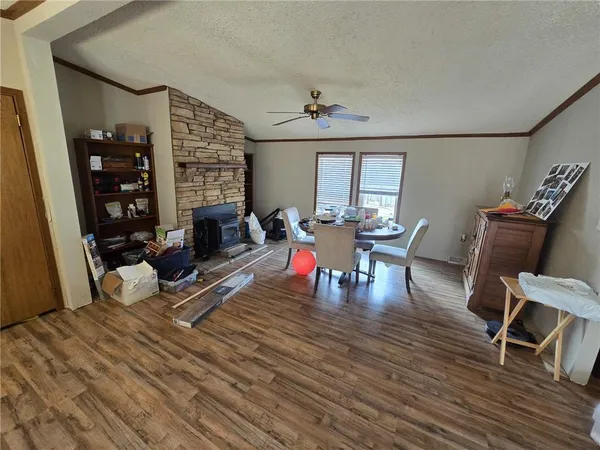 $229,500 | 556 Southeast 1291 Road, Clinton, MO 64735