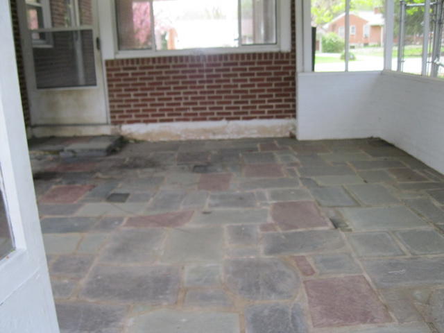 2147 Meadowbrook Road Northwest Roanoke, VA 24017 - Photo 4 of 17 a view of a brick building