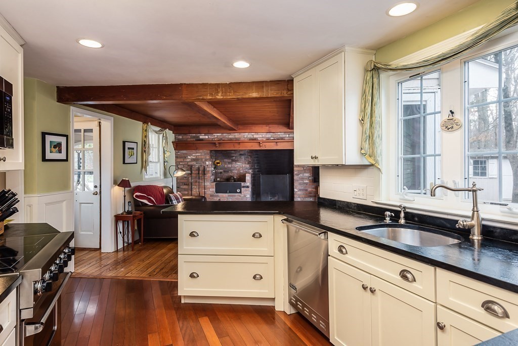 5 Melby Road Attleboro, MA 02703 - Photo 7 of 42 Gallery Image 7